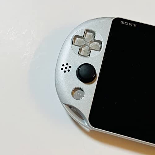 SONY PlayStation PS Vita PCH-2000 ZA25 Silver Wi-Fi model SONY PlayStation PS Vita PCH-2000 ZA25 Silver Wi-Fi model