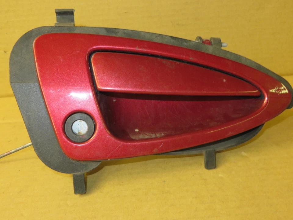 Mercury Cougar 99-02 1999-2002 внешняя дверная ручка и ободок без ключа пассажирский под правую руку - Изображение 2 из 3