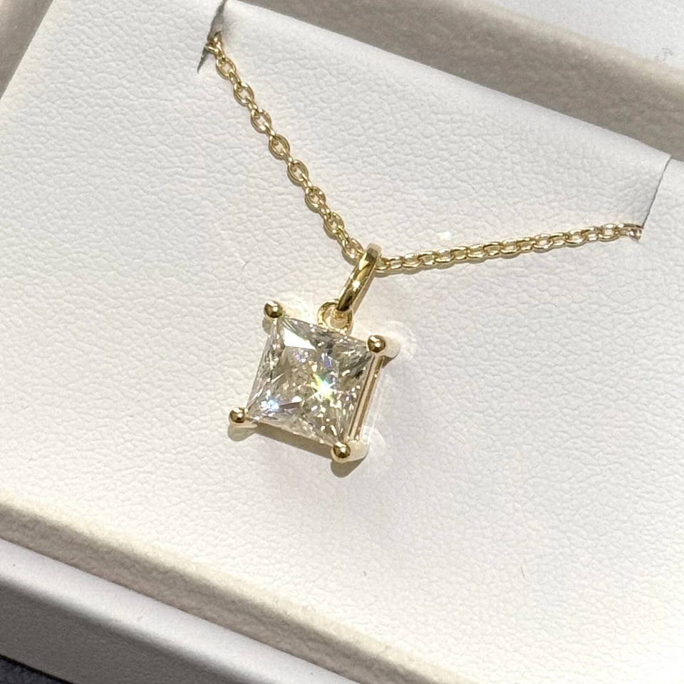 Colgante solitario moissanita corte princesa con collar - plata 925 u oro 14k Foto 2 de 4