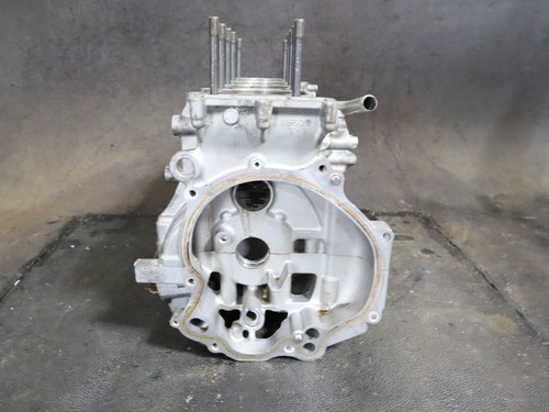 2005 YAMAHA WAVERUNNER 1100 DELUXE VX1100A ENGINE MOTOR CRANKCASE CRANK CASES - Picture 11 of 14
