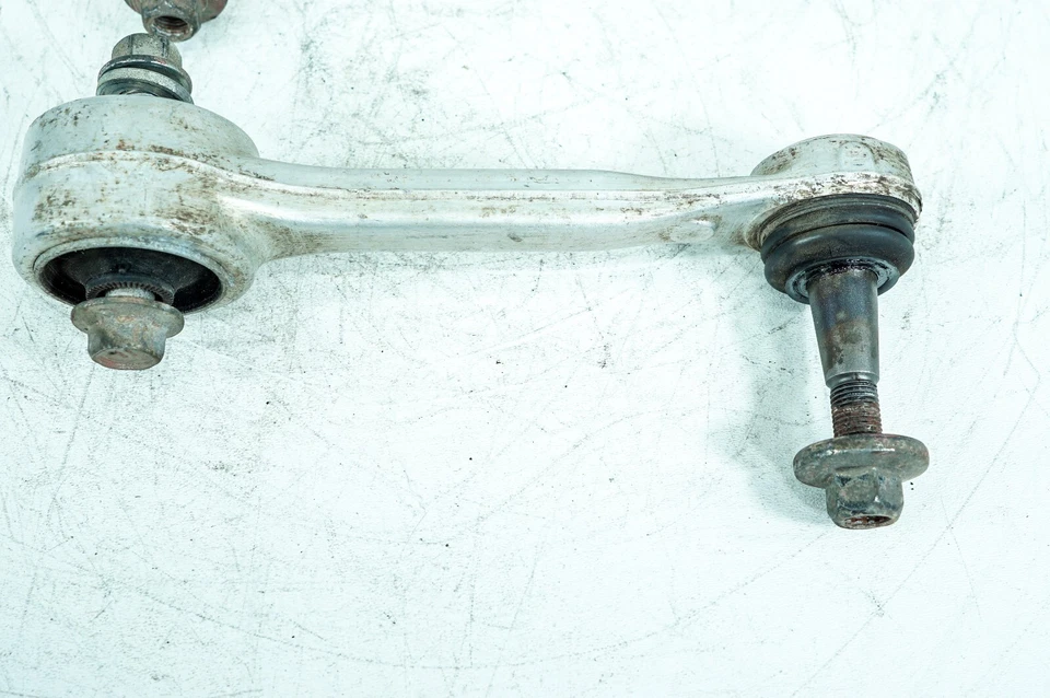 07-12 Brazos de control superiores traseros izquierdo y derecho Lexus LS460 4,6 L OEM TRACCIÓN TRASERA 5089 Foto 3 de 4