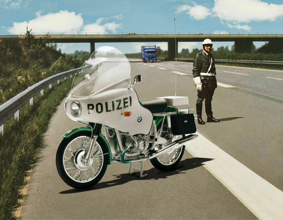 BMW R75/5 Police Motorcycle ENORME 1/8 -Revell 07940 - Imagen 2 de 4