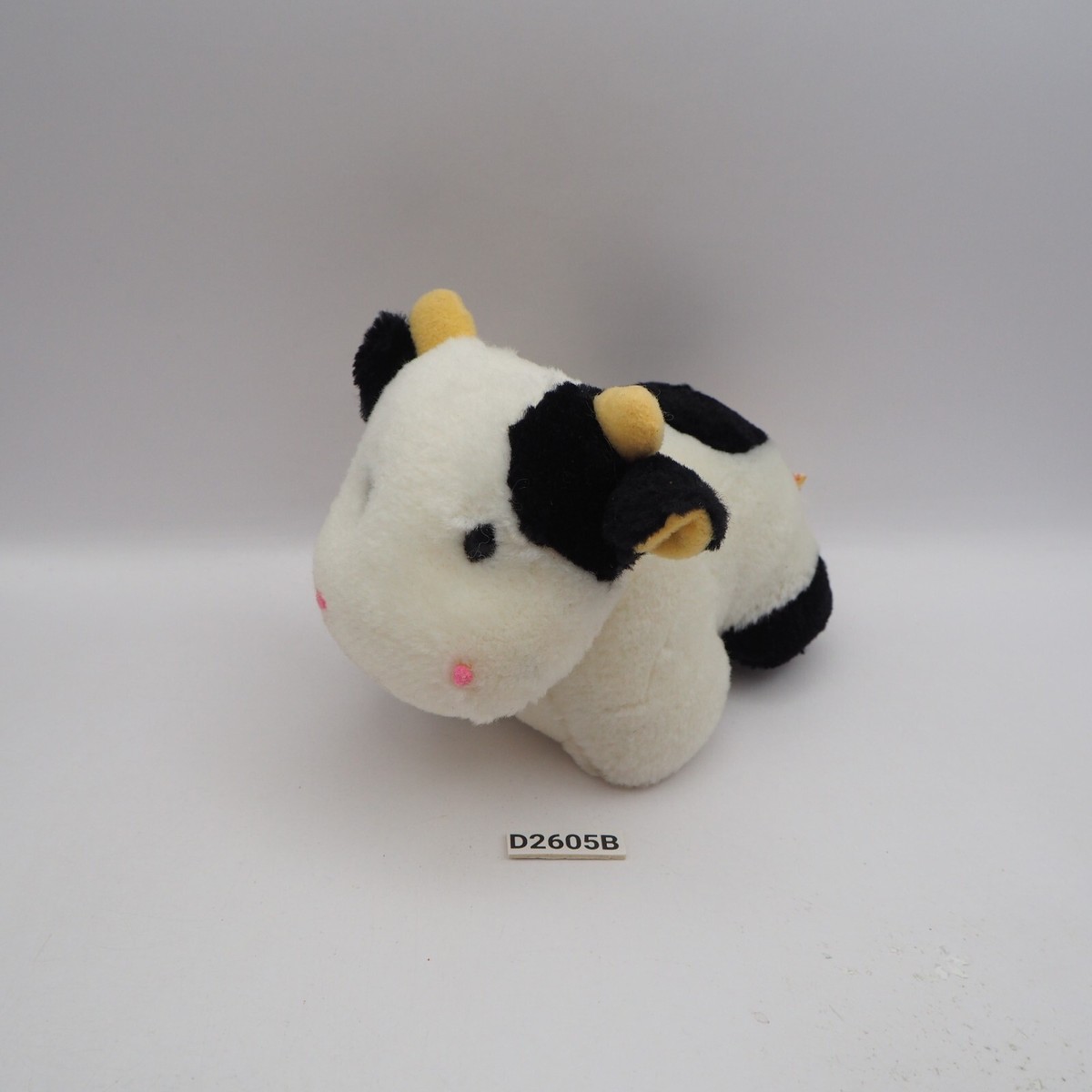 D2605B Sanrio Cow 1996 Plush 6