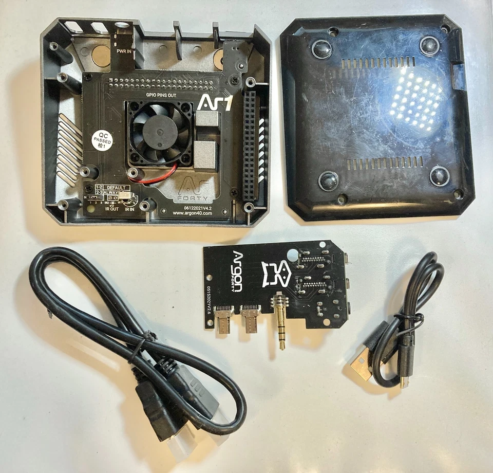 Argon Forty 40 Raspberry Pi Case / Boards / Cables - No Screws - Untested - Image 2 of 4
