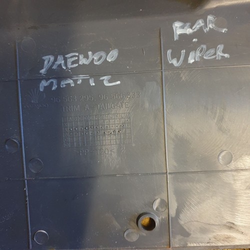 DAEWOO MATIZ Mk1 M100 M150 1998–2005 Tailgate Trim 96563295 - Picture 2 of 3