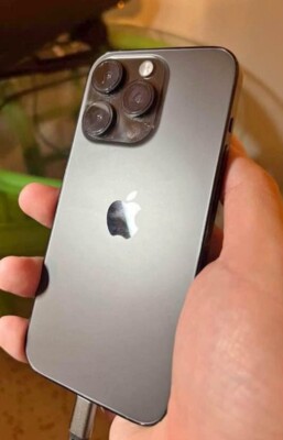 Apple iPhone 14 Pro - 128GB - Space Black (Unlocked)