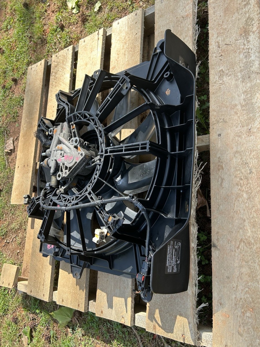 トランキーロ。4/15 2007 Jeep Grand Cherokee Radiator Cooling Shroud Fan 24017515 OEM