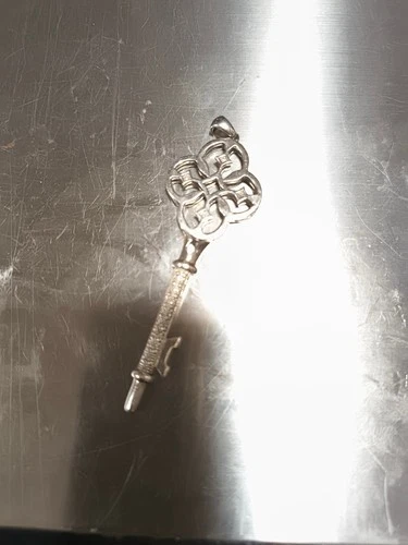Sterling Silver 925 Skeleton Key Pendant Clear Stones China 5g image 2