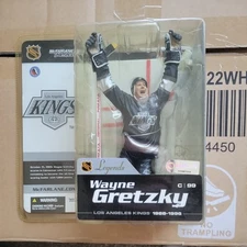 2004 McFarlane NHL Series 1 Wayne Gretzky #99 Los Angeles Kings Legends Figure