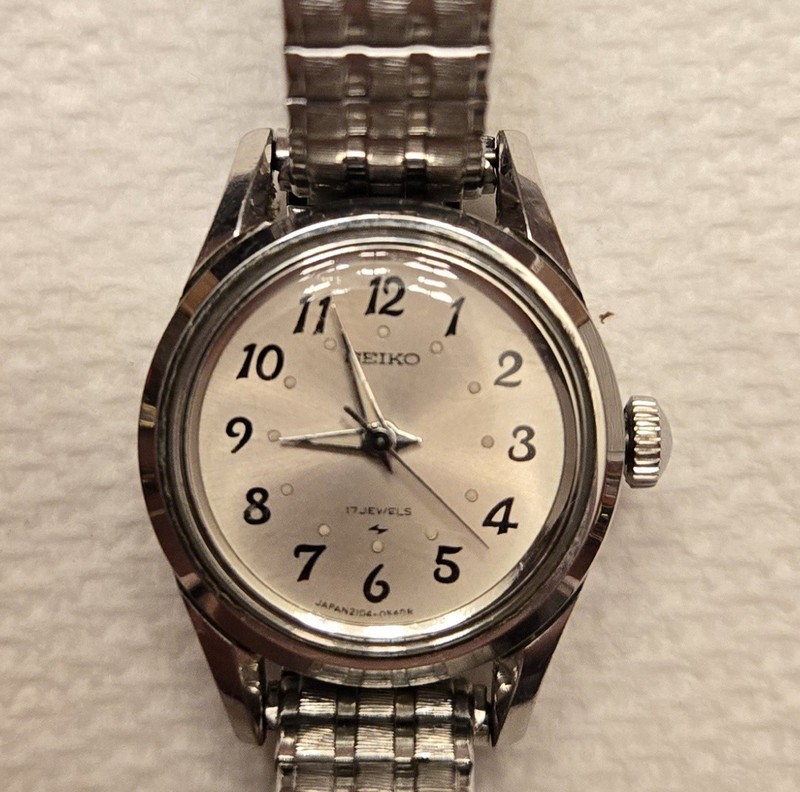 Vintage Wind up,Seiko Ladies 17 Jewel Watch, Expandable Spidel Ban.Runs Great