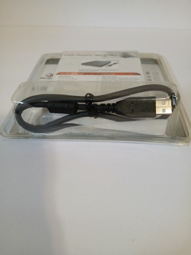 External USB Floppy Drive Targus Slim PA905U Notebook Plug & Play New in Package - 第 6/6 張圖片