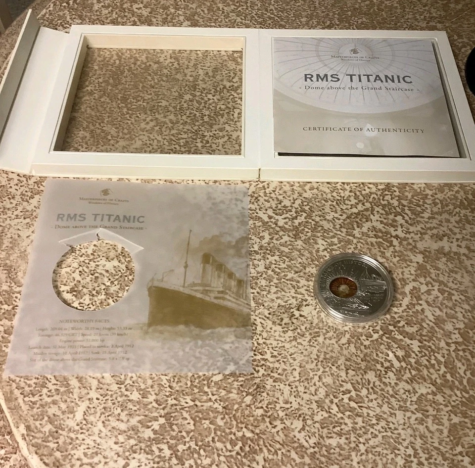 Islas Cook 2012 Titanic 100 aniversario 2 OZ prueba de $10 moneda de plata inserto de vidrio Foto 4 de 4