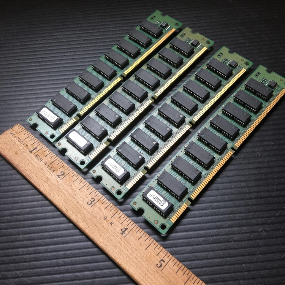 Lot of 4 Micron MT18LD472AG-6X 9714AA3C6.017 64MB 2x32MB EDO Original - Image 4 of 4