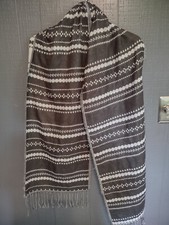 Thirty One 31 Avenue Scarf Dashing Dot Gray/White. 74" long. Reversible