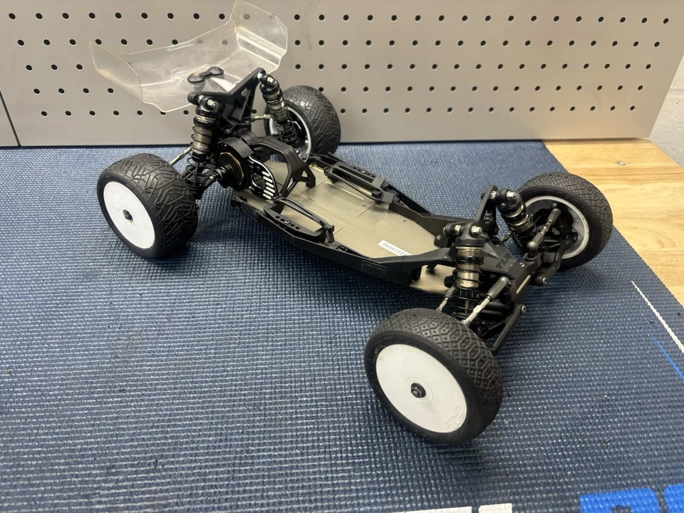 TLR 22 5.0 DC ELITE  - Image 2 of 4