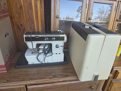 Montgomery Ward Sewing Machine Model UHT-J1980 W/Pedal-WORKS!-Vtg