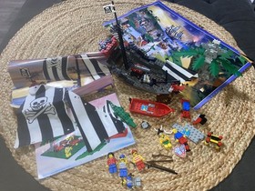 Lego Pirates 6268 Renegade Runner & 6262 King Kahuka Throne Pieces & Parts