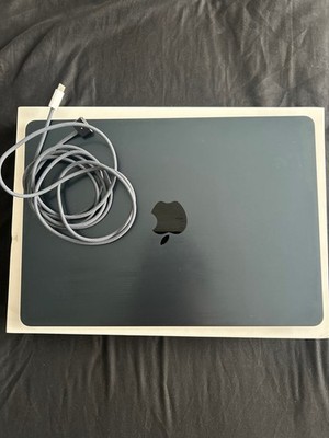 Apple MacBook Air 13 M3 16GB   256GB Mitternacht 8-Core GPU 2024