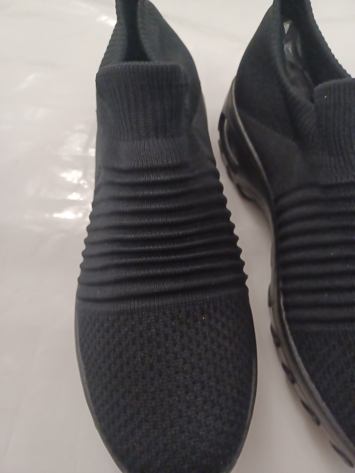 SAOLA Sneaker Hyper Soft. Nero. Morbido comodo. Suola orto. Taglia 8. Calzino scarpa