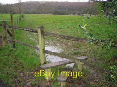 Photo 6x4 Horsham: Footpath to Denne Park Horsham/TQ1731 This is the foo c2007