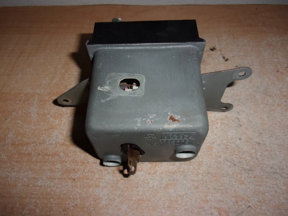 Dodge Royal Monaco Plymouth Gran Fury 1974-1977 reloj de tablero OEM Foto 4 de 4