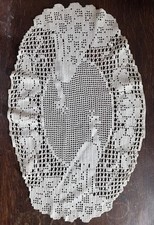 VTG Oval Doily Handmade Crocheted Lace Peacocks & Roses 19.5