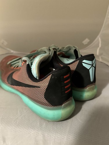 Talla 11.5 - Kobe 10 Pascua - Imagen 4 de 11