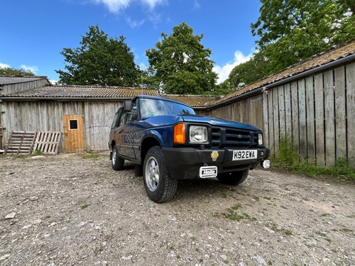 Land Rover Discovery 200/300 Round Headlight Conversion Frames – 7 Optics