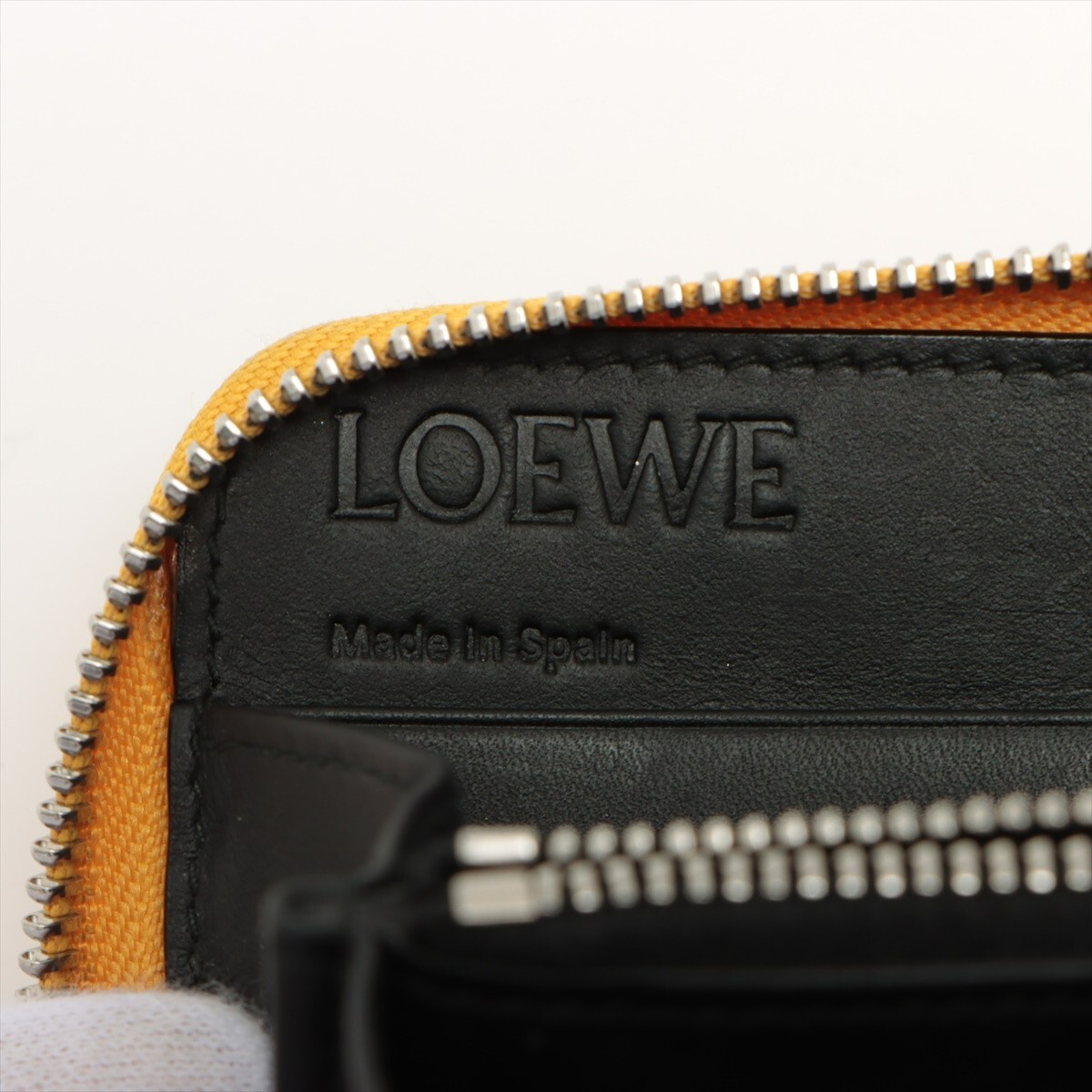 100% Authentic Loewe Repeat Wallet - image 7