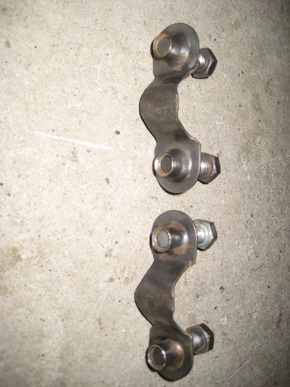 1965 - 1976 Ford Truck Coil Spring Clips 2 wheel drive 68 69 70 71 72 ...