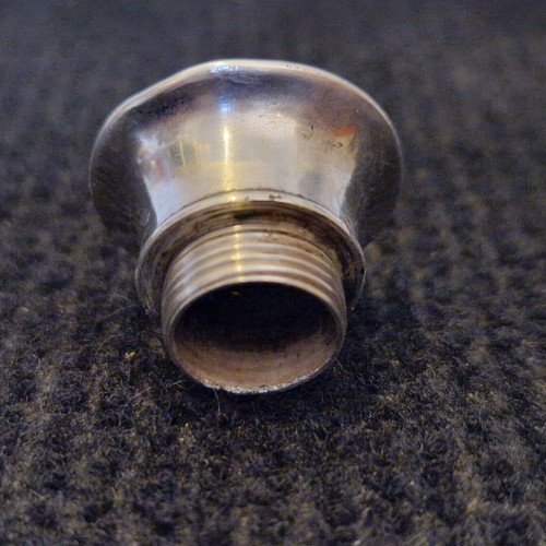 Asie - Flacon hexagonale senteurs / sel - Décor d'iris - argent massif 800/1000 - Photo 19/21