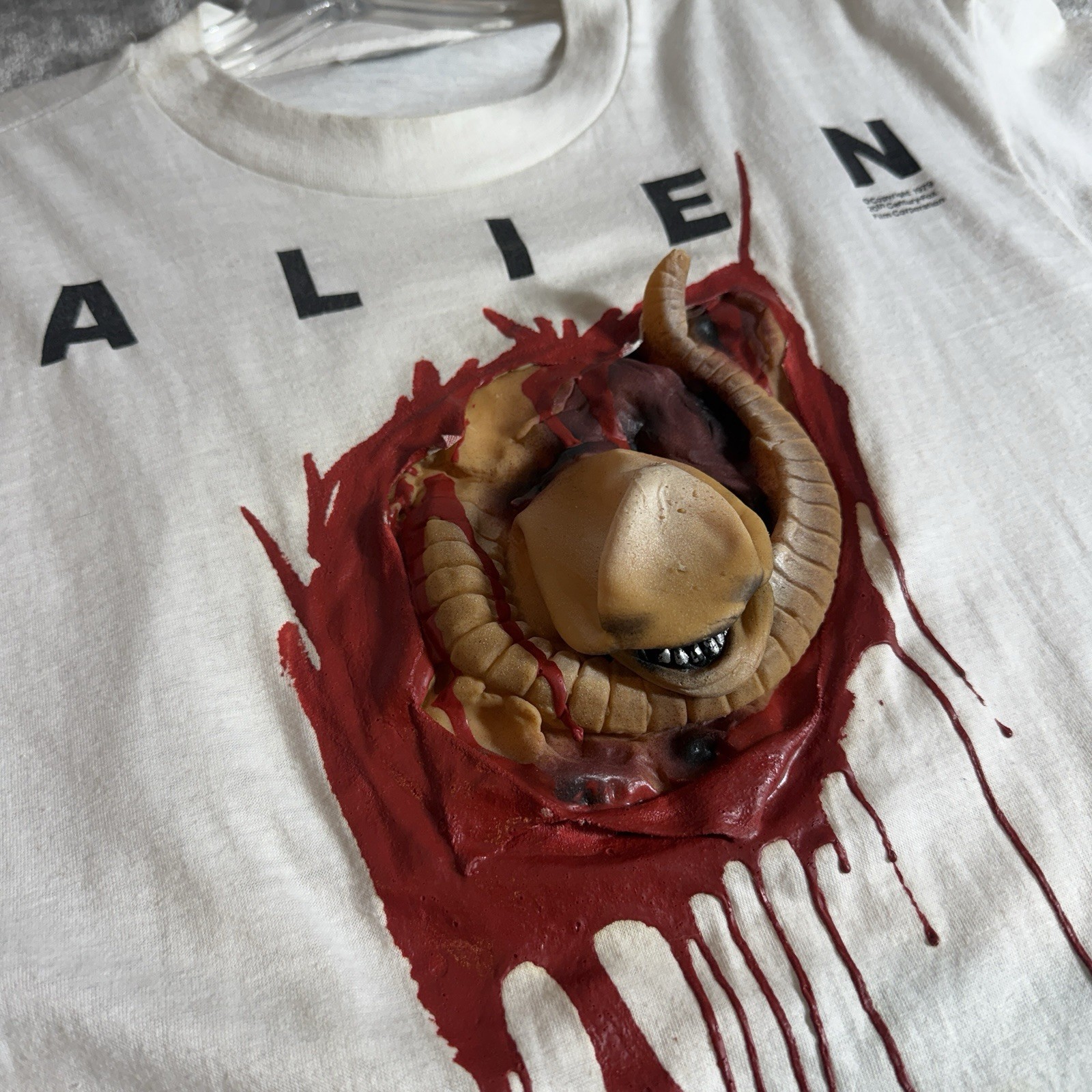 Vintage 1979 Alien Hanes 3DT Chest Burster T-Shirt Large 42-44 Rare Horror image 3