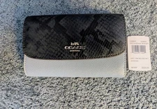 NWT Coach Medium Envelope Wallet in Silver/Cornflower Midnight. Style F39201.