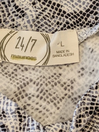 Maurices Womens Long Sleeve Top Size L White Gray Snakeskin Mock Neck Stretch - Picture 5 of 6