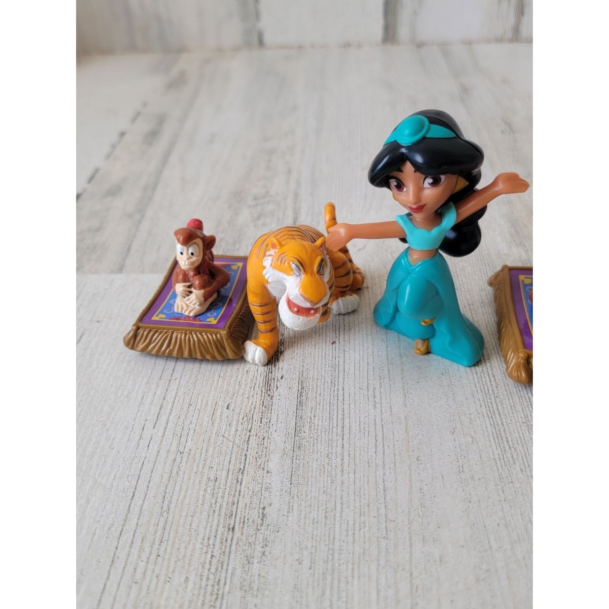 Service à Thé Miniature Dinette Enfant : Service à Thé 15 Pièces Plastique – Jeu De Bazar Imitation – Idéal Goûter Poupons