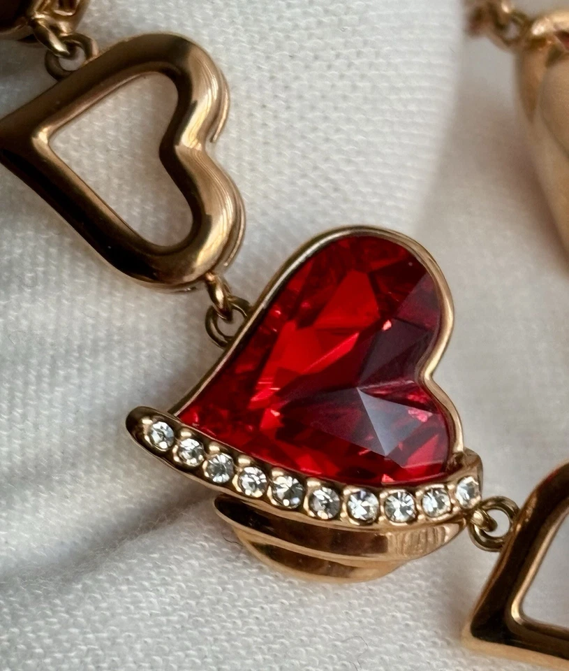 Red Crystal Heart Bracelet Rose Gold Plated Beautiful Adjustable 6in-8in Ladies - Image 2 of 4