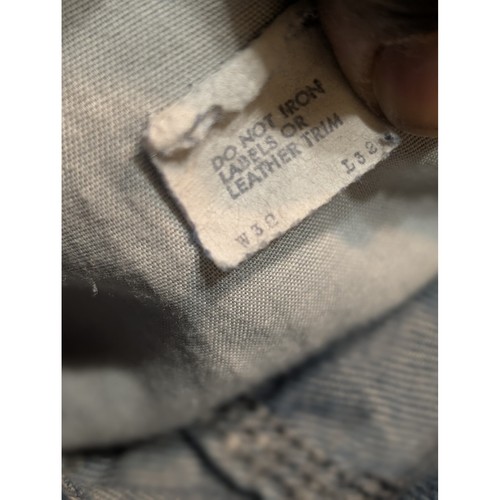 Vintage Levis Blue Tab Movin on Jeans Dark Wash Denim Jeans Size 30x32 - Picture 6 of 6