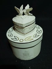 LENOX CELEBRATE A MOMENT COLLECTION WINGS OF LOVE NEW in BOX