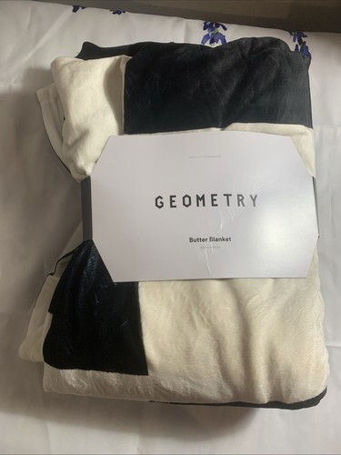 Geometry 60x80 Beach Blanket New With Tags Groove With Me As Pictures - Picture 3 of 18