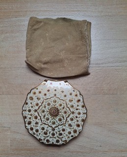 1950s Stratton England Scalloped Vanity Compact Case Persian Jewell Motif