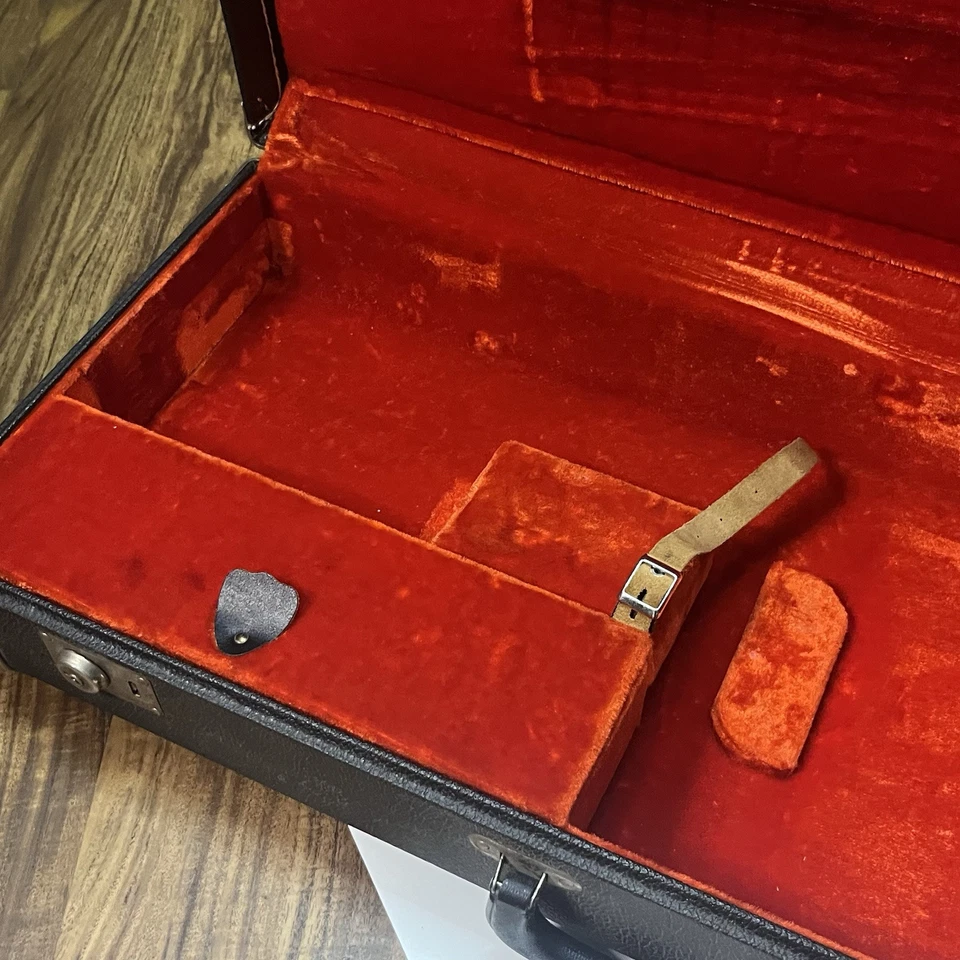 Vintage Fender Mandocaster? Electric Mandolin Case Pre-CBS 60s 70s Black Tolex - Image 2 of 4