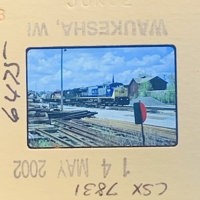 CSX 7831 Train Locomotive Railroad Waukesha WI 2002 35mm Color Slide Photo