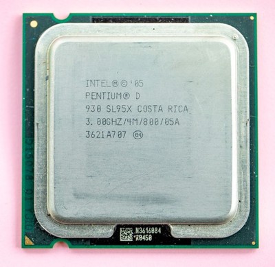 Intel Pentium D 930, SL95X, 3.0 GHz/ 4M/ 800, CPU Sockel 775 ''Presler''