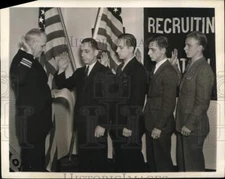 1941 Press Photo H.E. Curlee, U.S. Navy, Swears in Ririon Brothers, Philadelphia
