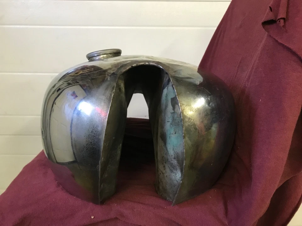 Norton 1950's ES2 Fuel Tank with Cap - Image 3 of 4