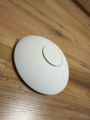 Ubiquiti Unifi AP-AC-LR Long Range - Wireless Access Point, incl. PoE-Adapter