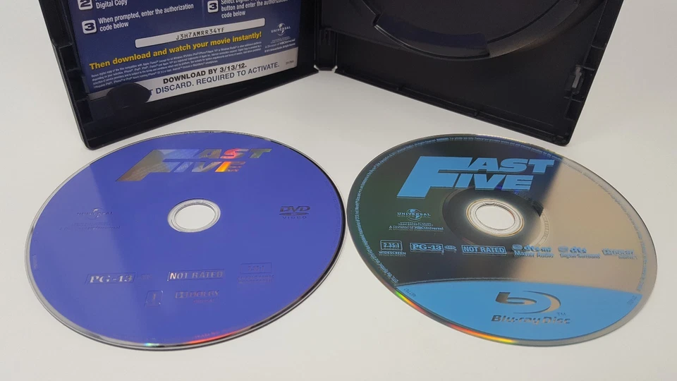 Fast Five (Blu-ray/DVD, 2011, 2-Disc Set, Rated/Unrated Includes Digital Copy DV - Image 3 of 4