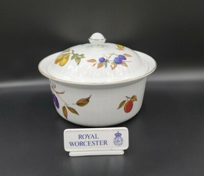 Royal Worcester EVESHAM GOLD 3qt Lg Round Covered Casserole EXCELLENT