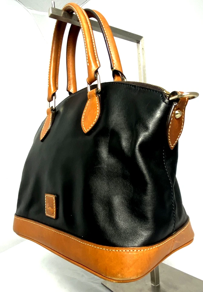 Bolso de Hombro Dooney & Bourke Cuero Negro Tostado Convertible Darci Cremallera Superior Foto 3 de 4