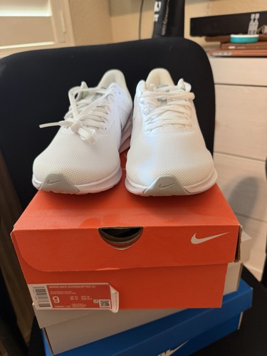 Women’s Nike Down shifter 10 Size 9W